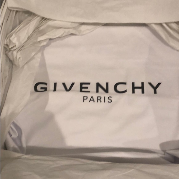 WORN ONCE Givenchy Medium Horizon Bordeaux Tote - Picture 6 of 7